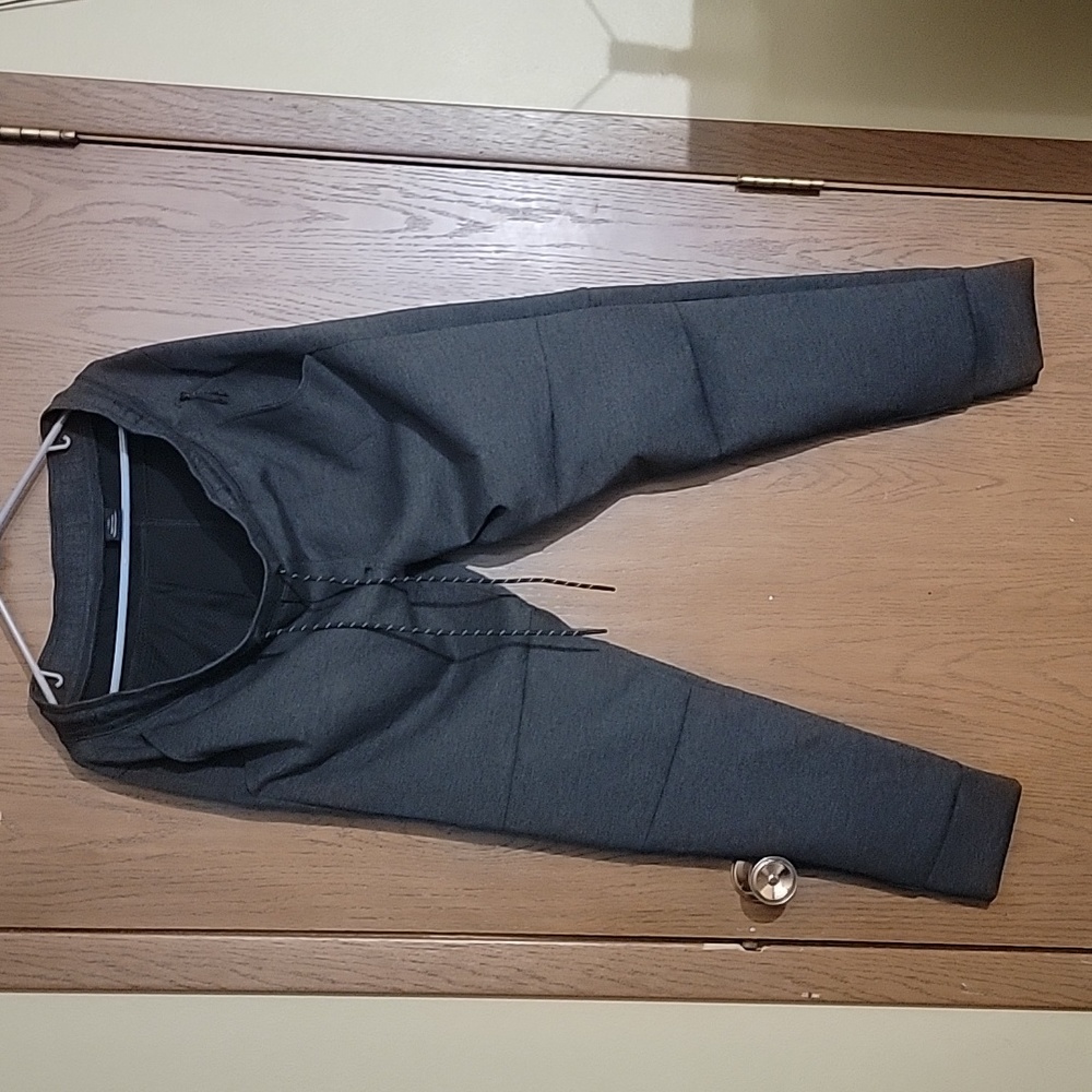 American Eagle Dark Grey sweatpants with pockets sz Men's Large